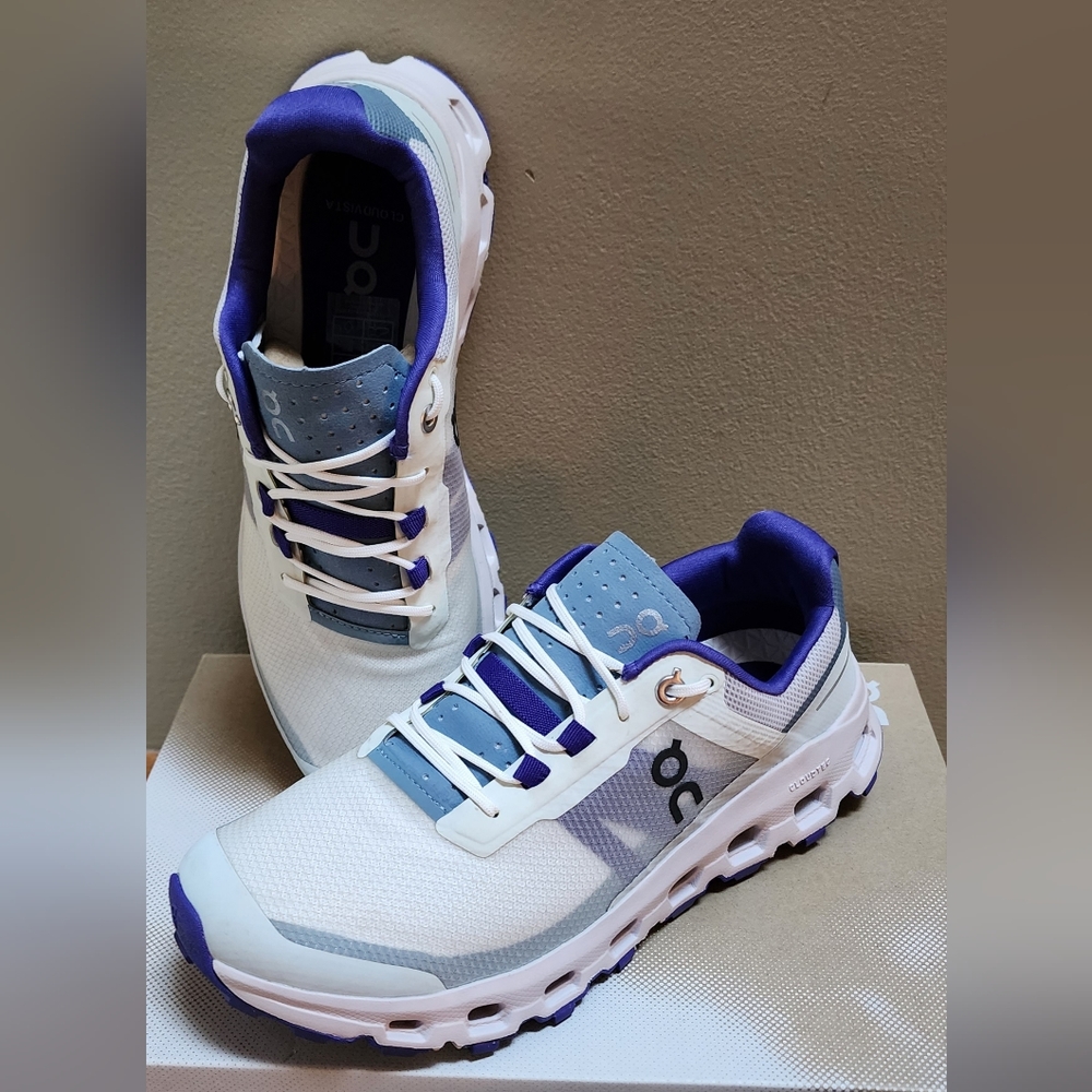 On Cloudvista, women's 7.5